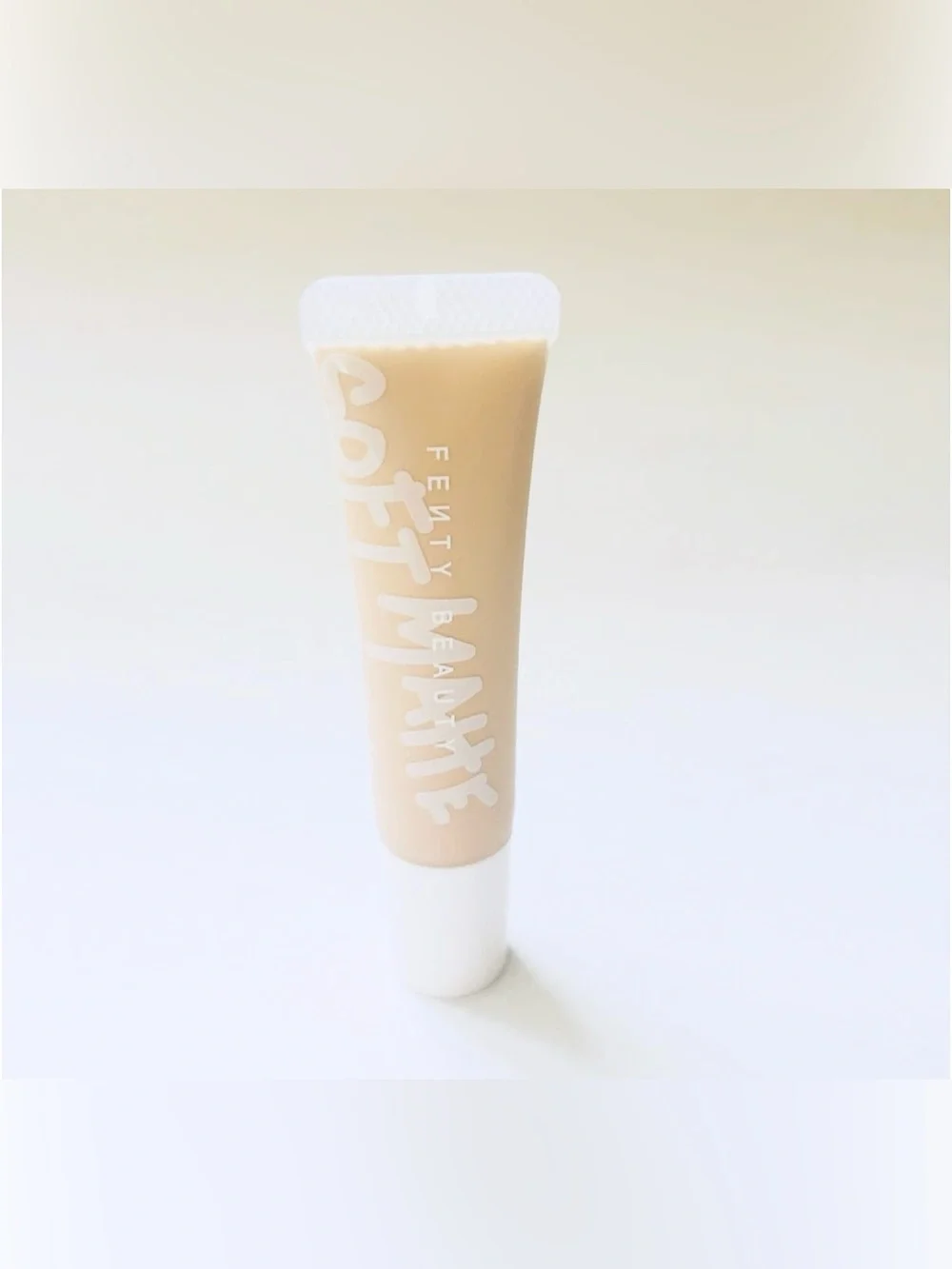 Fenty Beauty Pro Filt'r Mini Soft Matte Longwear Foundation 260